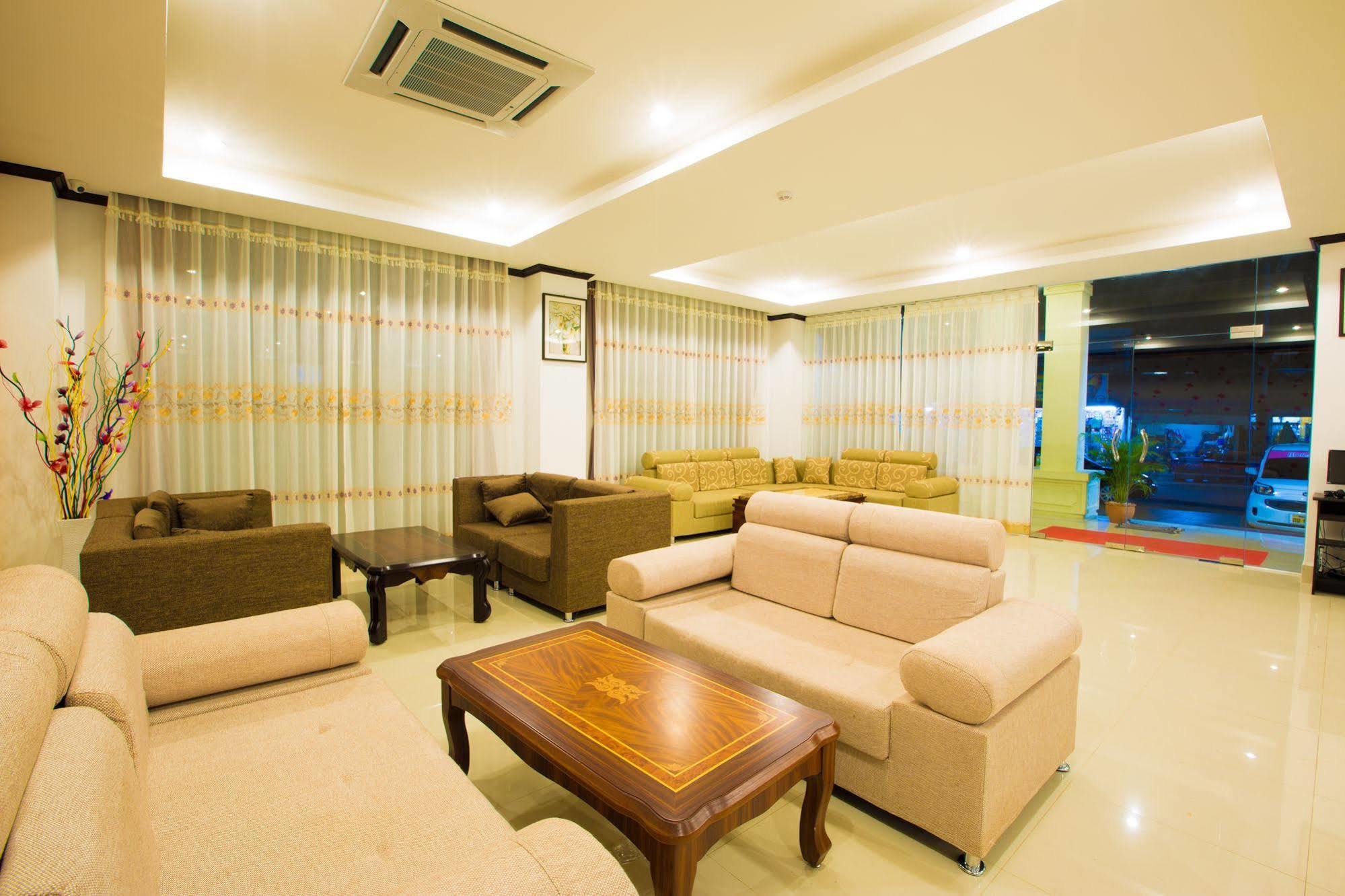 Douangchan Plaza Hotel Vientiane Exteriör bild